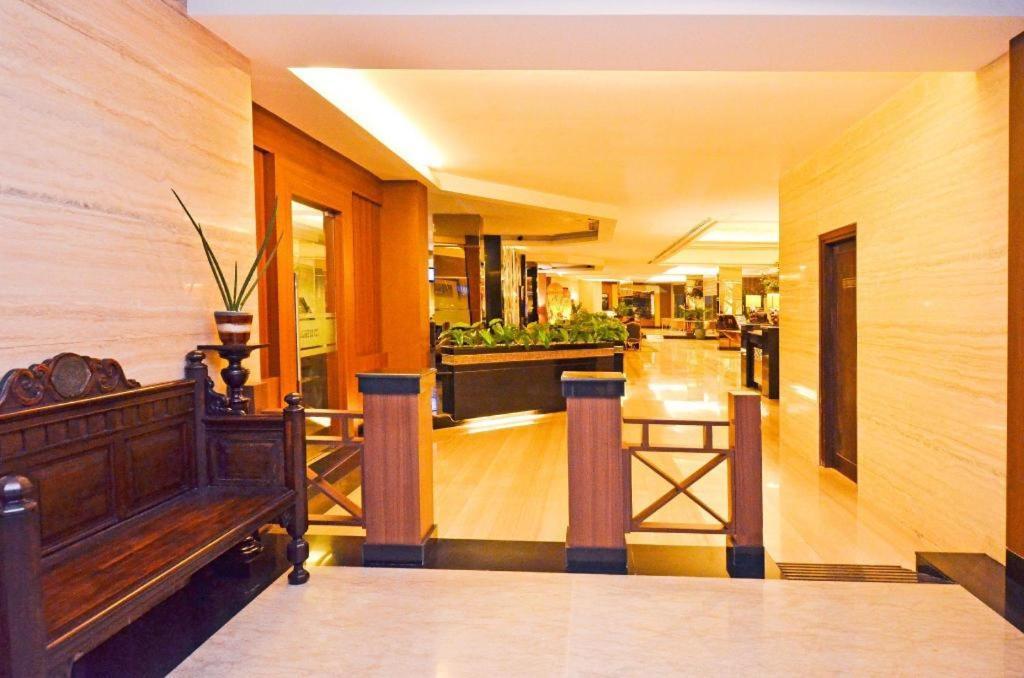 โรงแรมดิ แอกซานา ปาดัง ภายนอก รูปภาพ