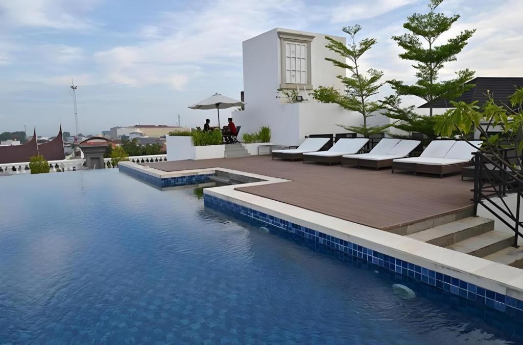 โรงแรมดิ แอกซานา ปาดัง ภายนอก รูปภาพ